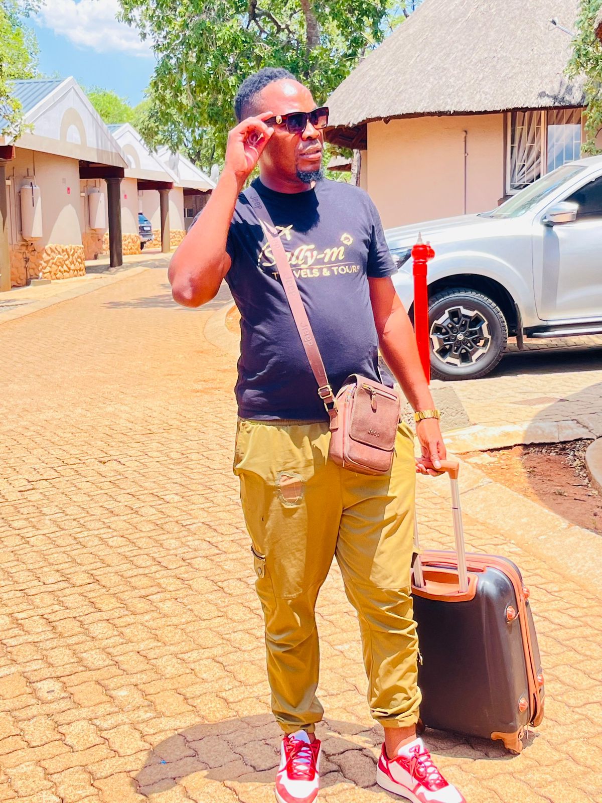 Group photo by landmark